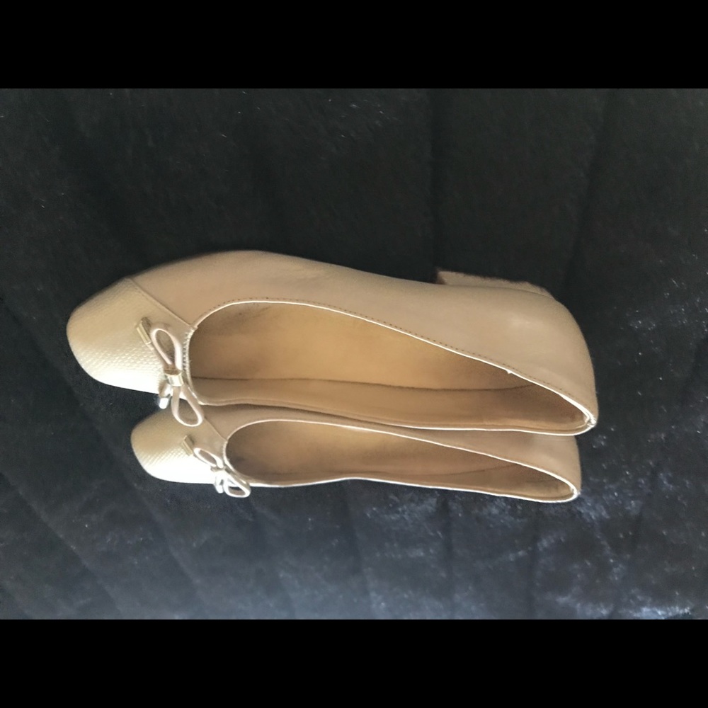 Light pink flats!
